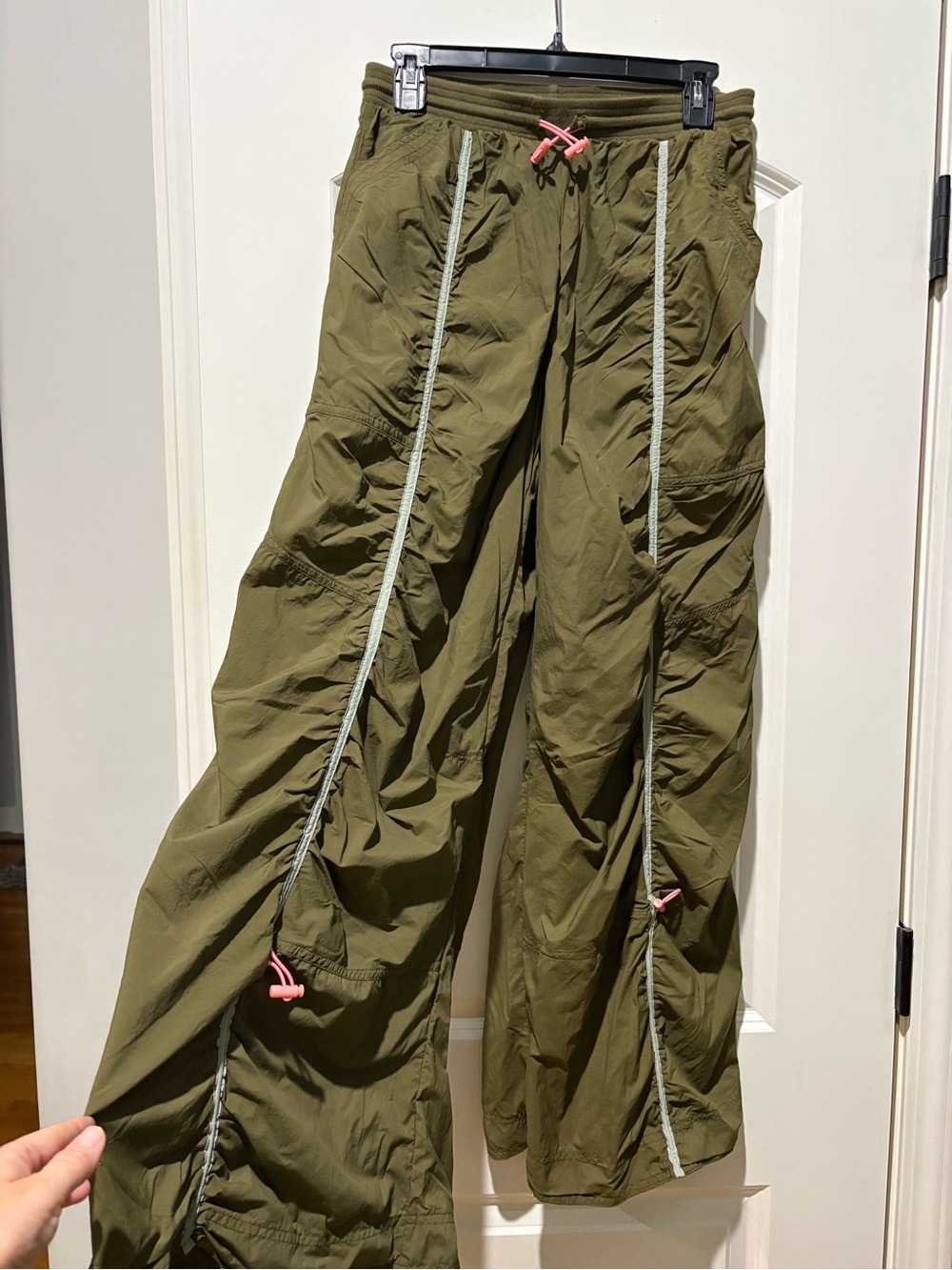 Daily Practice by Anthropologie Olive Green Parachute Wide Leg Pants Size S - Picture 2 of 7